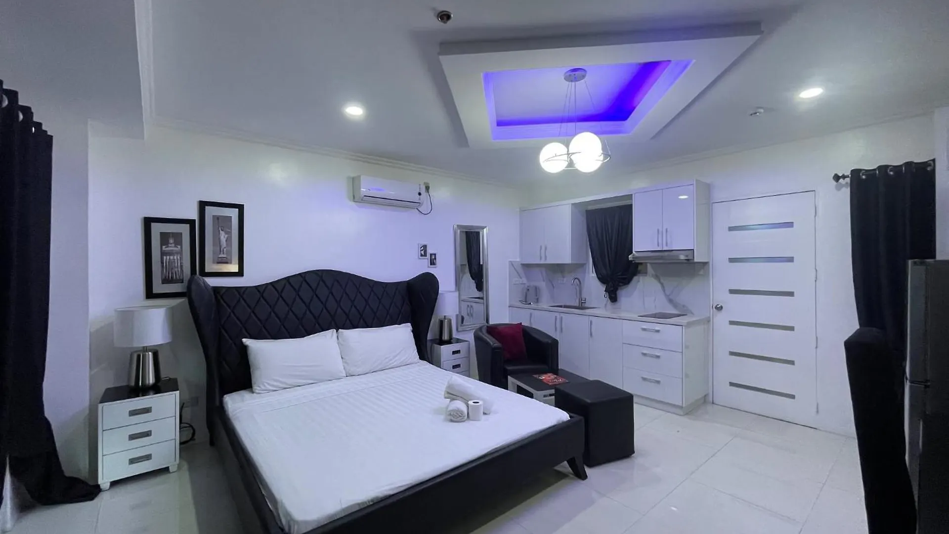 Apartment Kandi 1,2,3 Palace Rentals Studio Angeles