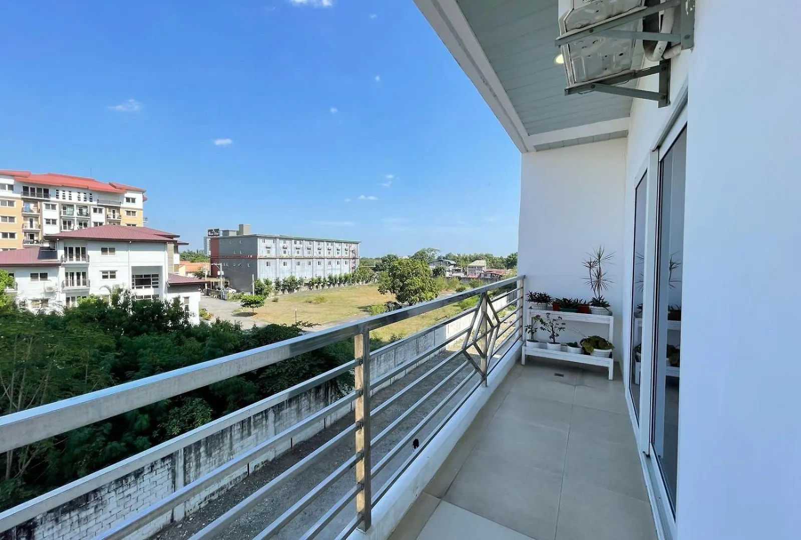 Kandi 1,2,3 Palace Rentals Studio Angeles Philippines